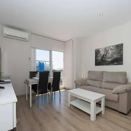 Beautiful 1 Bedroom In Roses דירה אמפוריבראבה